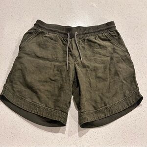 Athleta Cabo Linen 8” Shorts Olive Dark Green Size 6 Lightweight Travel Women’s